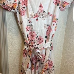 Floral Midi Dress with Pink and White Design